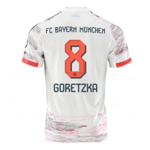 Fotbalové Dres Bayern Munich Leon Goretzka #8 Venkovní Oblečení 2025-26 Krátký Rukáv